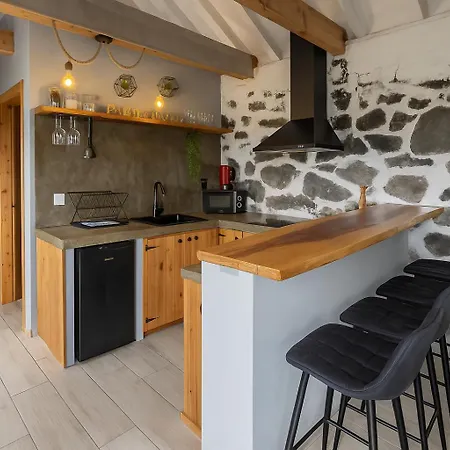 Chalet Adega Do Capitao Piedade (Azores)