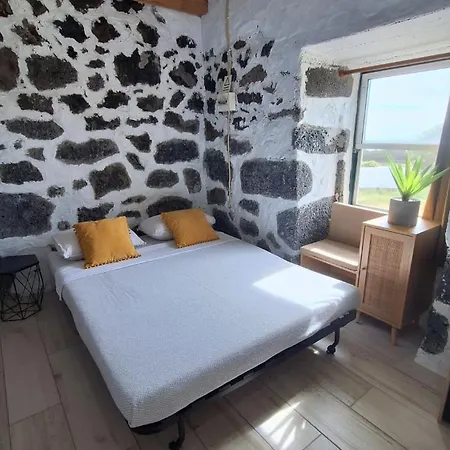 Adega Do Capitao Chalet Piedade (Azores)